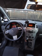 Opel Zafira B,an 2012,1.7 cdti.