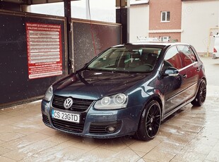 Vând Golf 5 GTD