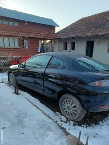 vînd ford puma.