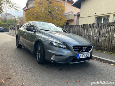 Volvo V40 R Design