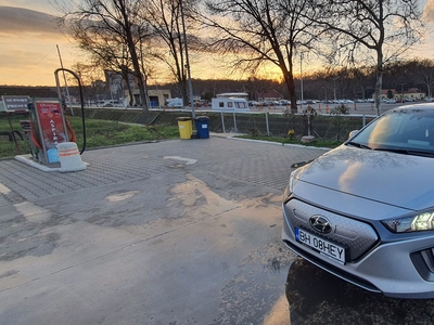 Hyundai ioniq 2021 electric 38.3 kwh Oradea