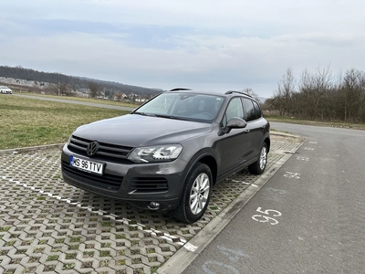 VW Touareg, 3.0 TDI-245 cp, an fabr 2012 Livezeni