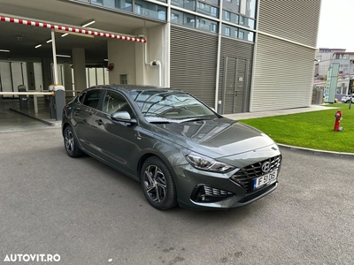 Hyundai I30 Fastback 1.5 T-GDI M-Hybrid 160CP 7DCT Highway