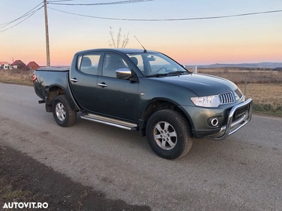 Mitsubishi L200 Double Cab 2.5 DI-D M/T Invite A82