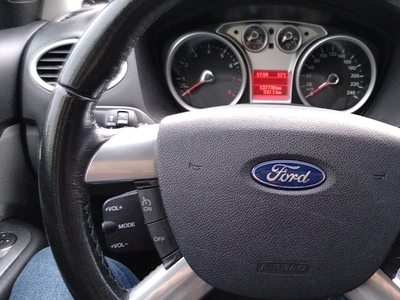 OCAZIE!!! Ford Focus 1.6 Titanium 2010 138 000 km 1 596 cm3 Benzina