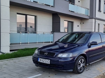 Opel Astra 1.2 benzina