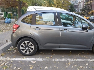 Vând Citroen C3