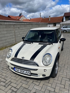 Vând Mini Cooper One