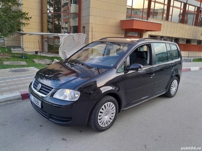 vw touran 7locuri an 2006 motor 1.9tdi 105cai in stare perfecta acte la zii fiscal