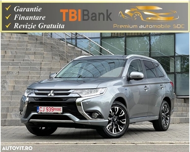 Mitsubishi Outlander 2.0 4WD Plug-In Hybrid Top