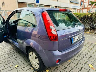 Vand sau Schimb Ford fiesta 1.6 Diesel 2006