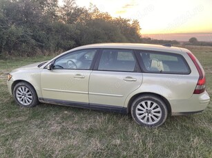 Vând Volvo V50 An 2005 2.0 Diesel sau Schimb cu Animale