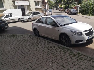 Vând Chevrolet Cruze 1.8 automat