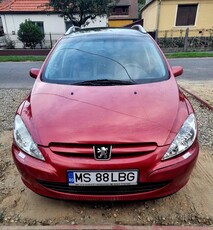 Vand sau schimb Peugeot 307sw cu Smart !!!