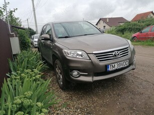 Vand Toyota RAV4 2.2 D-4CAT 4WD Executive