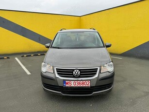 VW Touran , 1.9 diesel , 2010