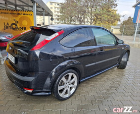 Ford focus st an 2006 2.0i