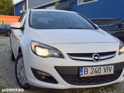 Opel Astra 1.4 ECOTEC Turbo Essentia