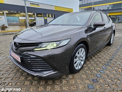 Toyota Camry 2.5 Hybrid Business