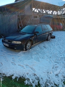 vând Audi a4.avant