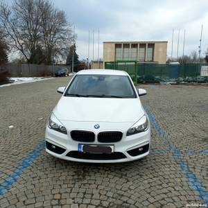 Vand avantajos BMW 218i Active Tourer Aut., stare tehnica impecabila, primul proprietar.