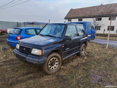 Vând Suzuki Vitara