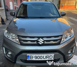 Suzuki Vitara argintie, benzina, 120CP - din 2018- 52000km reali