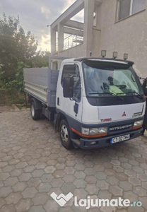 Autoutilitara mitsubishi canter