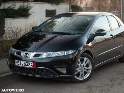 Honda Civic 1.8i-VTEC Sport