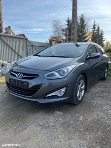 Hyundai i40 Kombi blue 1.6 CRDi Space