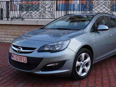 Opel Astra an 2014 Foarte Dotat model Energy full