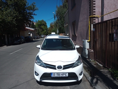 Toyota Verso 2017 motor 1,6 D-4D 115 cai EURO 6 Bucuresti Sectorul 1