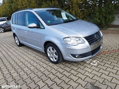 Volkswagen Touran 2.0 TDI DPF DSG Comfortline