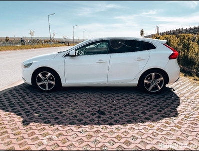 Volvo V40, 2013,1.6Diesel,7950euro