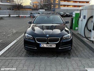 BMW Seria 5 520d AT