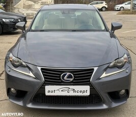 Lexus Seria IS 300h Aut. Luxury