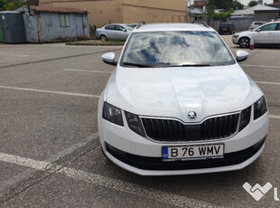 Skoda Octavia Combi Diesel 1.6 TDI DSG Style