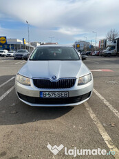 Skoda Octavia masina