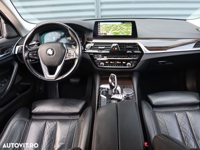 BMW Seria 5 520d Aut. Luxury Line