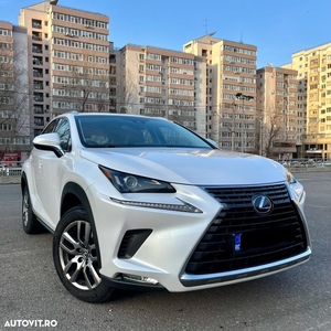 Lexus Seria NX 300h AWD Business