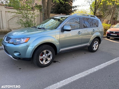 Mitsubishi Outlander 2.0 DI-D 4WD Inform