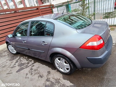 Renault Megane II Sedan 1.6 Influence