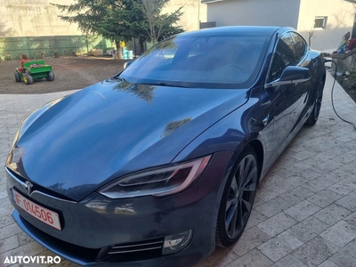 Tesla Model S Maximale Reichweite