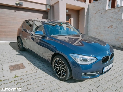 BMW Seria 1 120d Aut. Sport Line
