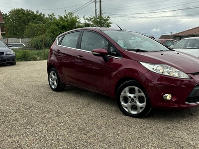 Ford Fiesta an 2010 motor 1242 cm3 benzina euro5