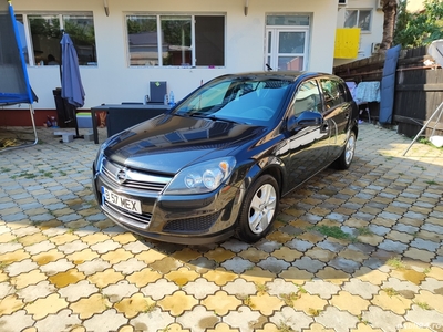 Opel Astra EURO 5 - 2012