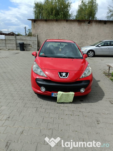 Peugeot 207 1.4 benzină