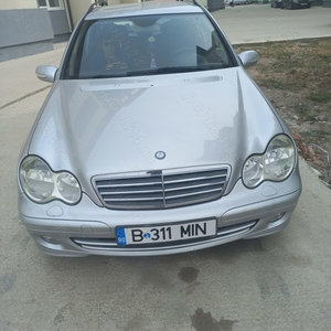 Vând Mercedes Benz C180 Kompressor