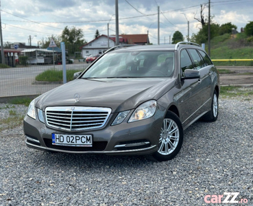 Mercedes-Benz E 200 CDI *2.2 diesel*navi*af.2012/luna 04*fiscal pe loc