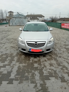 Vând Opel insignia